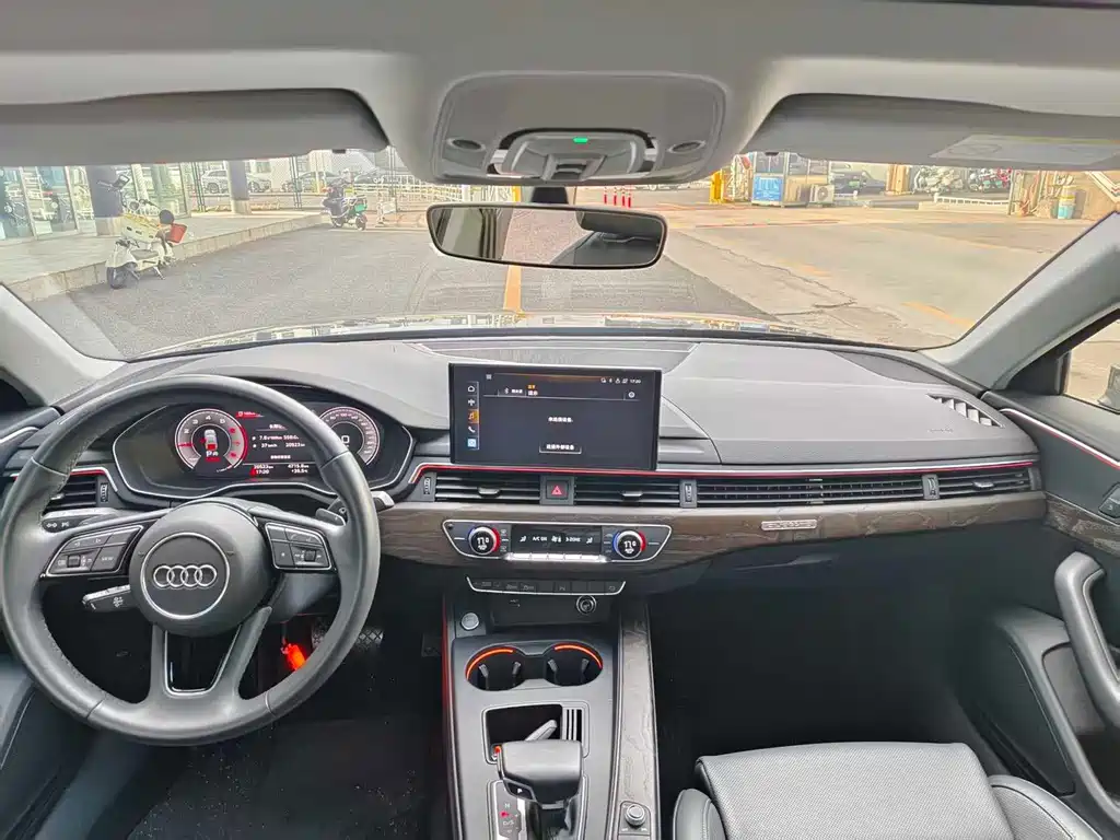 Audi A4L 2024款 40 TFSI 豪华动感型 купить на сайте DeffCars