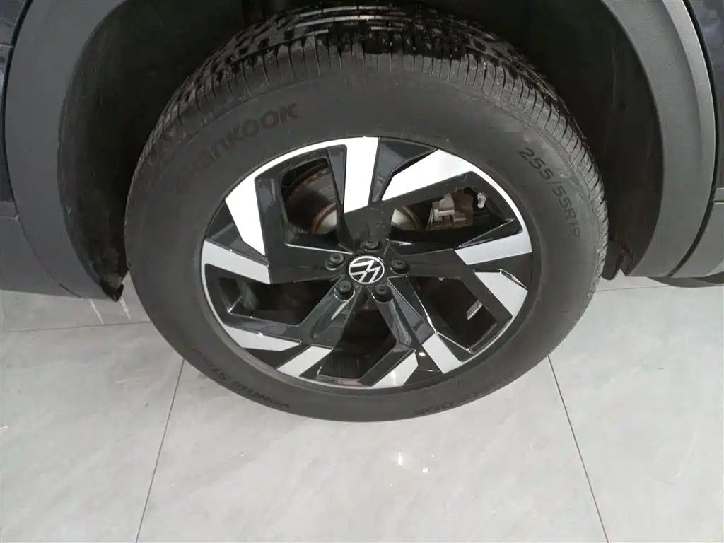 Touron 2022 330TSI two-wheel drive luxury version купить на сайте DeffCars