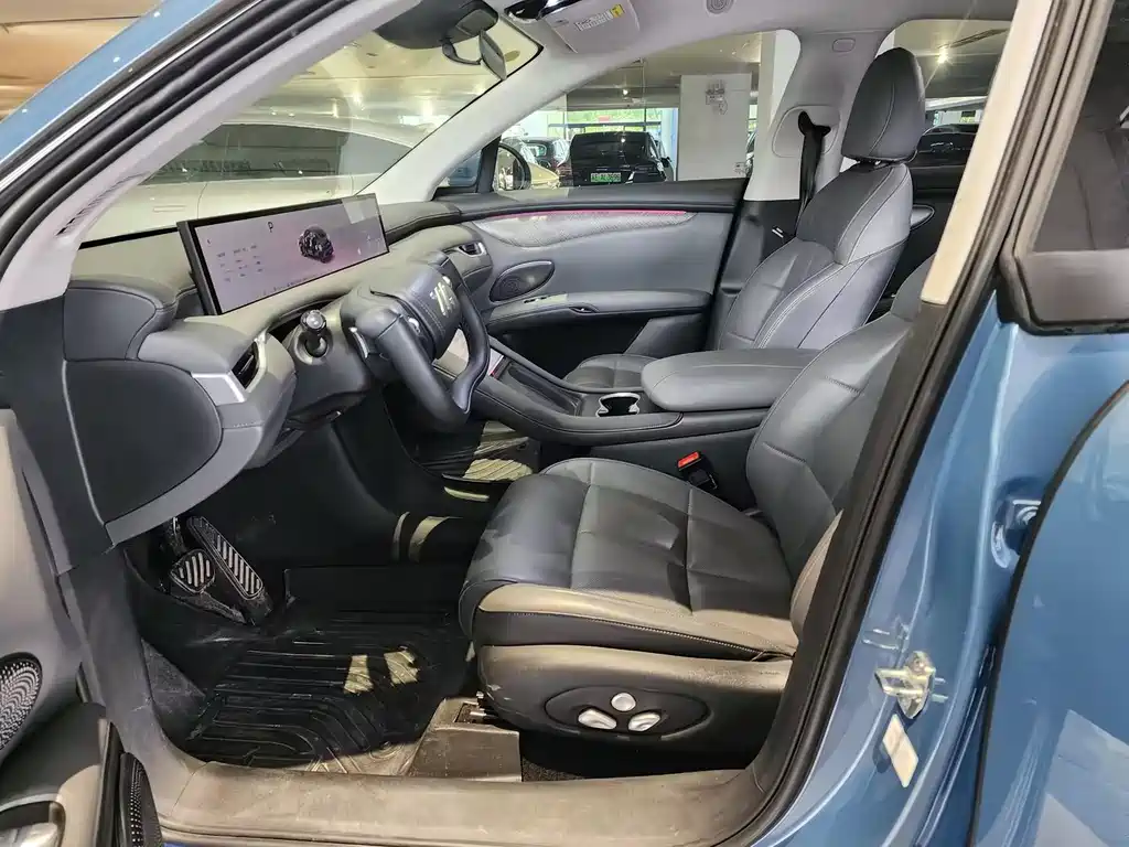 Zhiji LS6 2025 Smart Lizard Driving Edition купить на сайте DeffCars