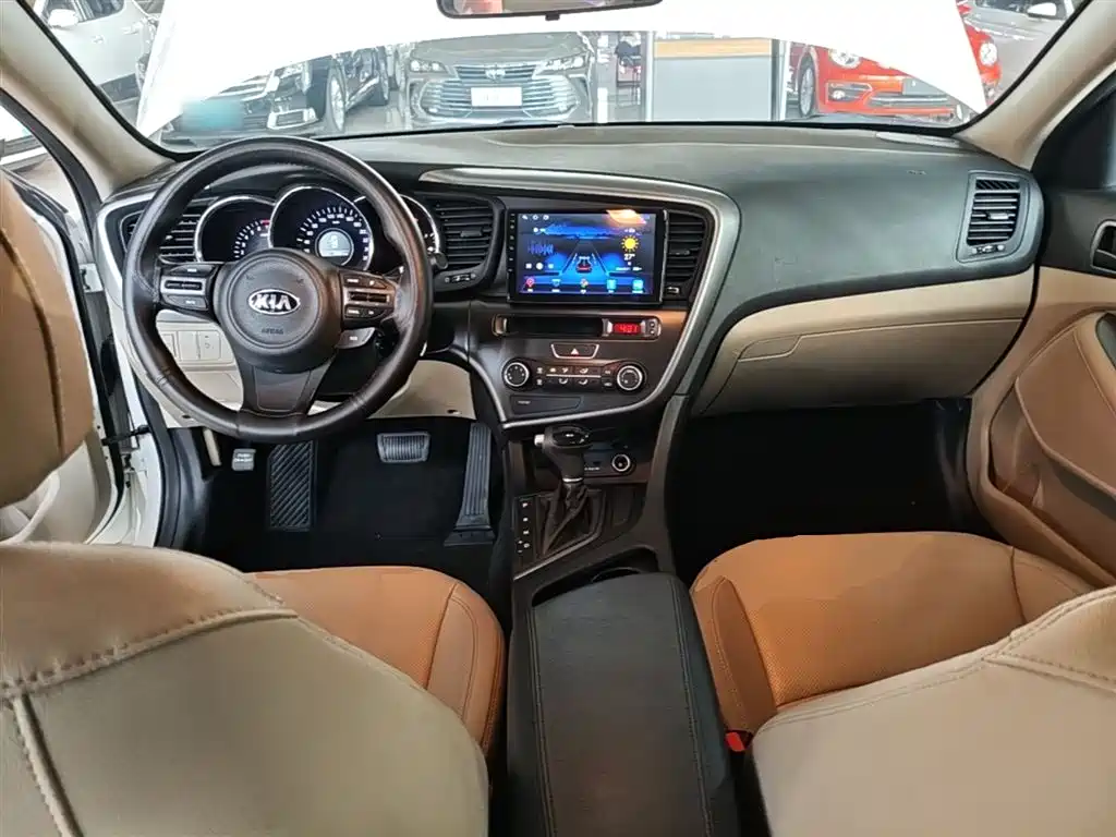 Kia K5 2015 2.0L automatic GL купить на сайте DeffCars