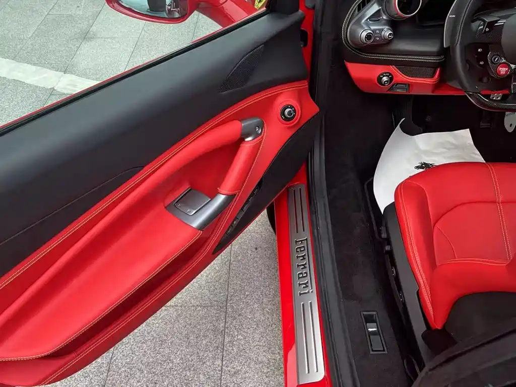 Ferrari F8 2019 Tributo 3.9T V8 купить на сайте DeffCars