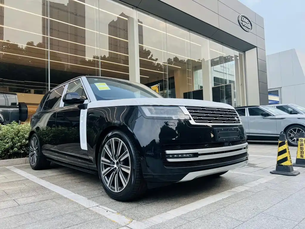 Range Rover 2025 3.0 L6 400PS Genesis Extended Edition купить на сайте DeffCars