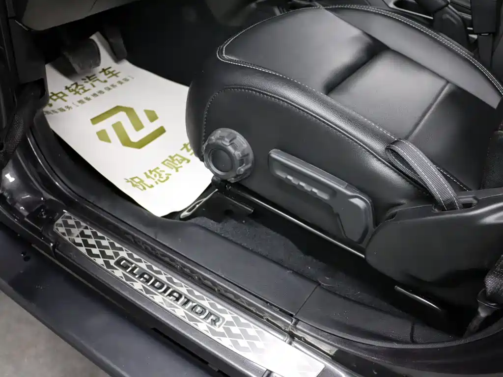 Gladiator 2023 3.6L Overland купить на сайте DeffCars