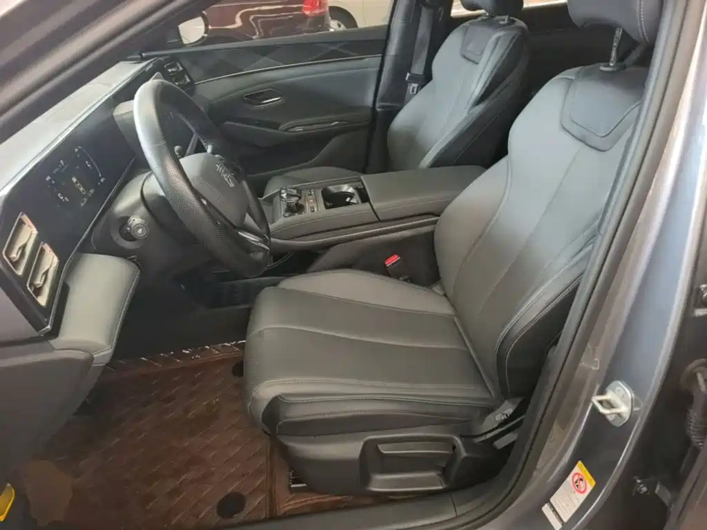 Qin L 2024 DM-i 80KM leading model купить на сайте DeffCars