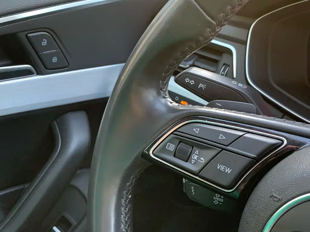 Audi A4L 2020 40 TFSI Fashionable and Dynamic купить на сайте DeffCars