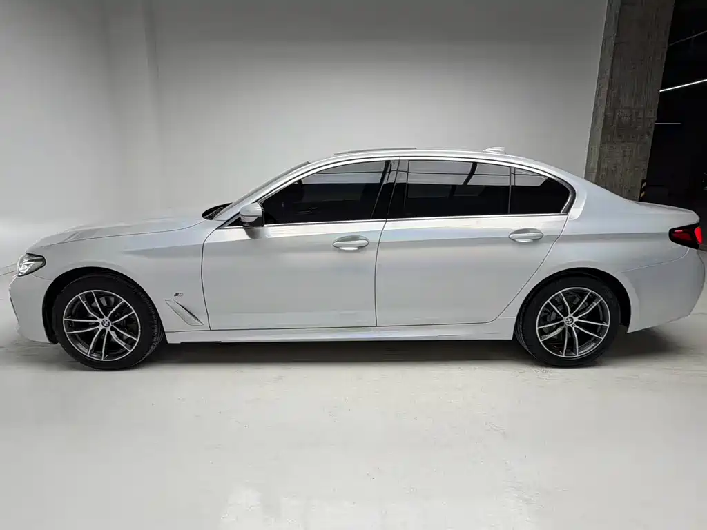 BMW 5 Series 2022 facelift 525Li M Sports Package купить на сайте DeffCars