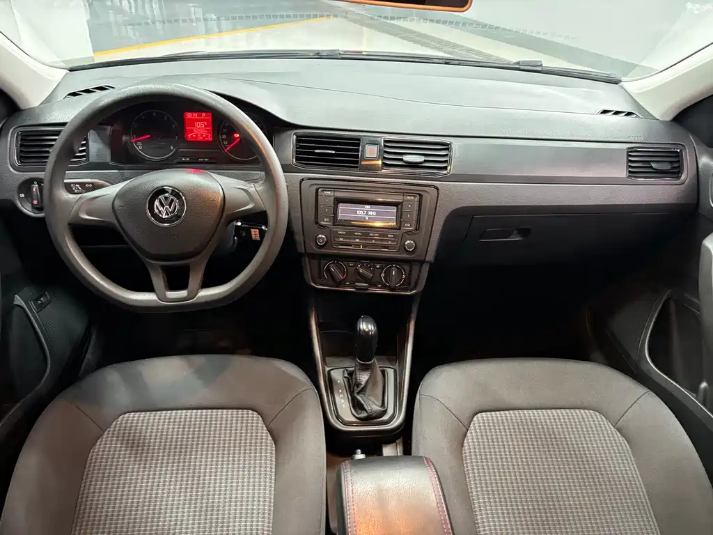Santana 2016 1.6L automatic fashion version купить на сайте DeffCars