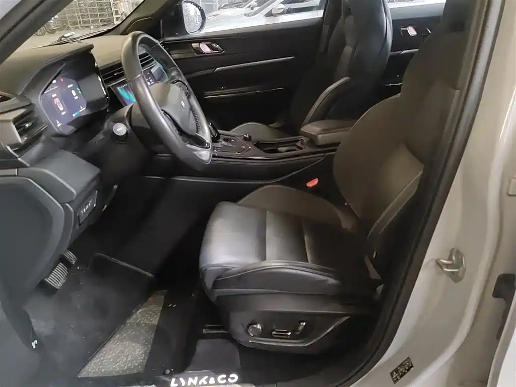 Lynk & Co 01 2023 1.5TD EM-F PM купить на сайте DeffCars