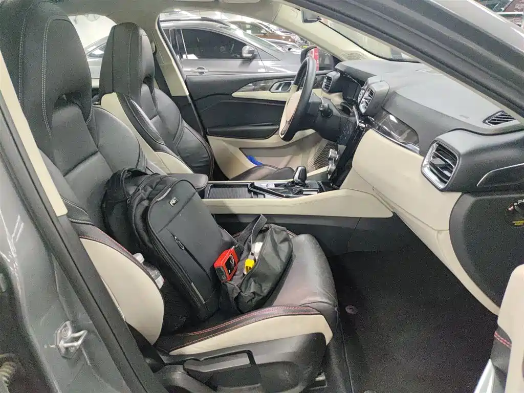 Lynk & Co 02 2019 High-Energy Edition 2.0T Automatic Two-wheel Drive Shine Edition National VI купить на сайте DeffCars