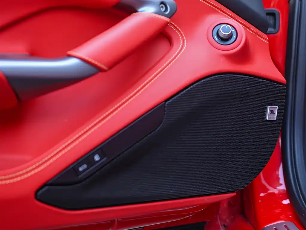 Ferrari F8 2020 Spider 3.9T V8 купить на сайте DeffCars