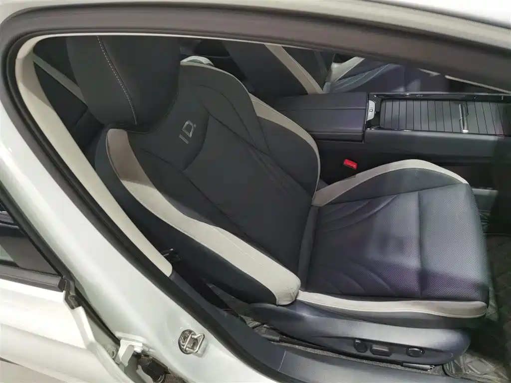 Volkswagen ID.7 VIZZION 2024 PRO купить на сайте DeffCars