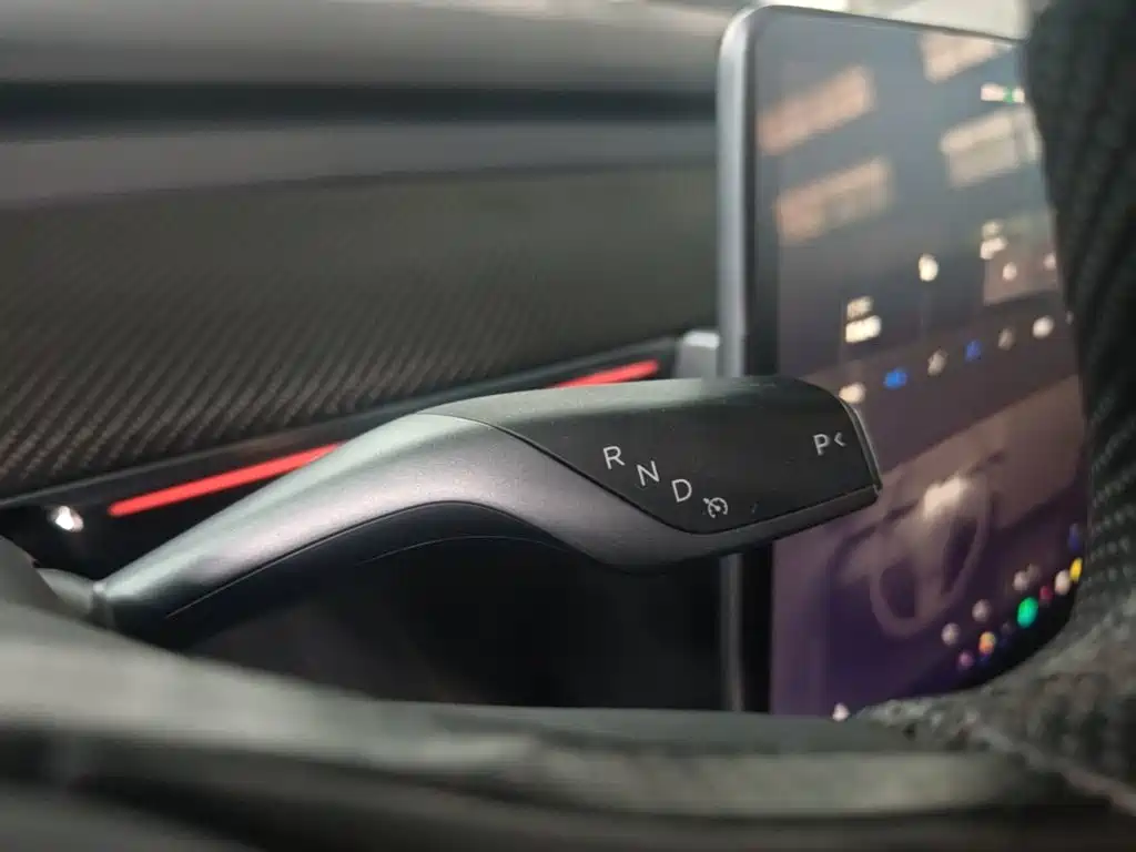 Model Y 2021 standard range rear-wheel drive version купить на сайте DeffCars