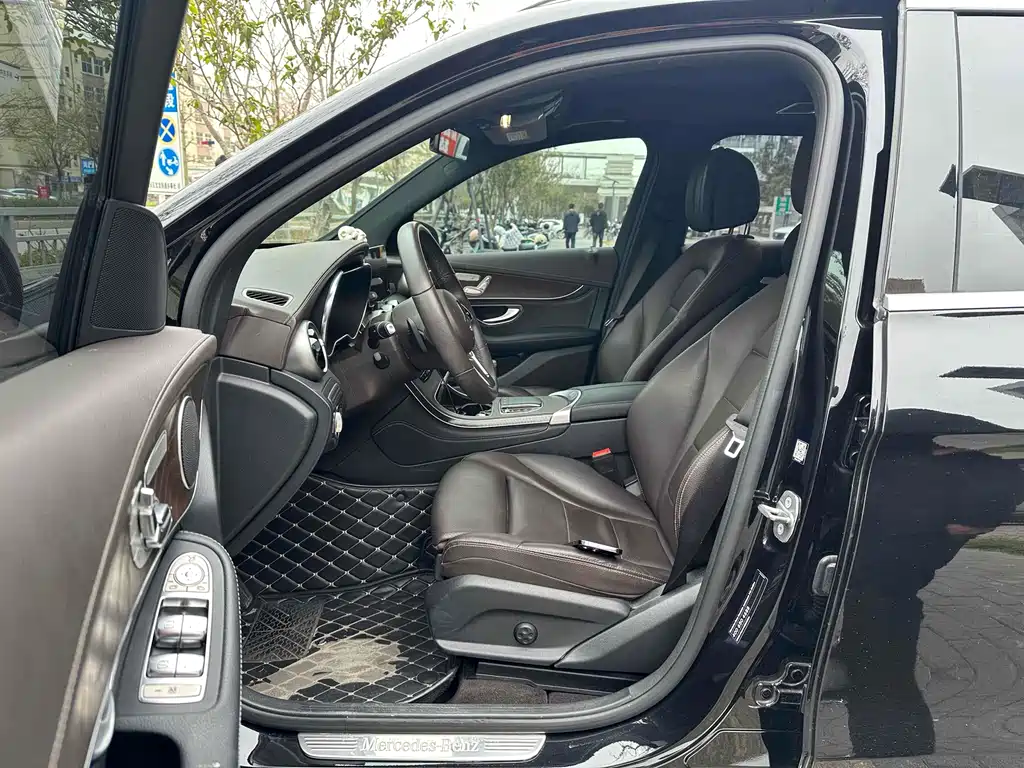 Mercedes-Benz GLC 2022 facelift GLC 300 L 4MATIC dynamic купить на сайте DeffCars