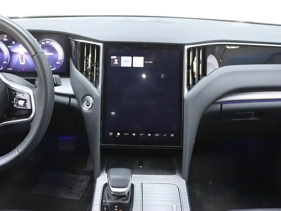 Hongqi HS7 PHEV 2024 2.0T PHEV four-wheel drive Qichang version 7 seats купить на сайте DeffCars