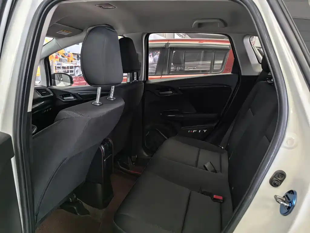 Fit 2018 1.5L manual comfort version купить на сайте DeffCars