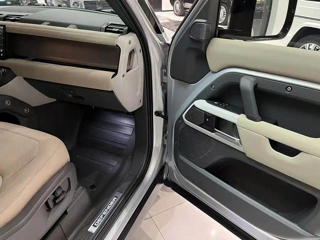 Land Rover Defender 2022 90 3.0T P400 XS купить на сайте DeffCars