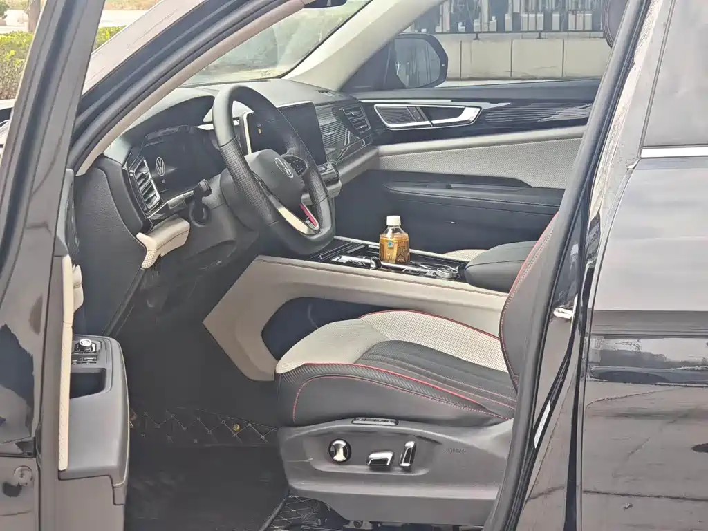 Touron 2023 Touron X 380TSI four-wheel drive luxury version купить на сайте DeffCars