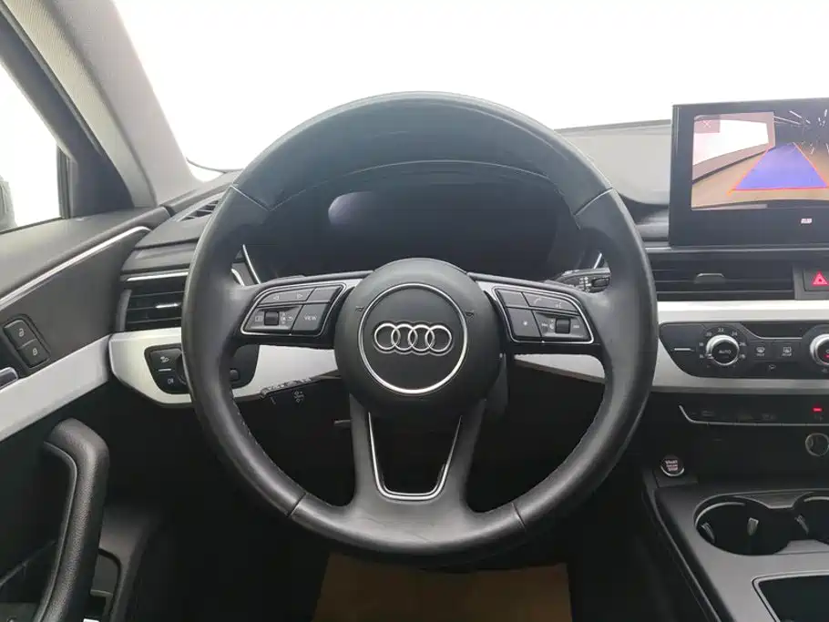 Audi A4L 2022 40 TFSI fashionable and dynamic купить на сайте DeffCars
