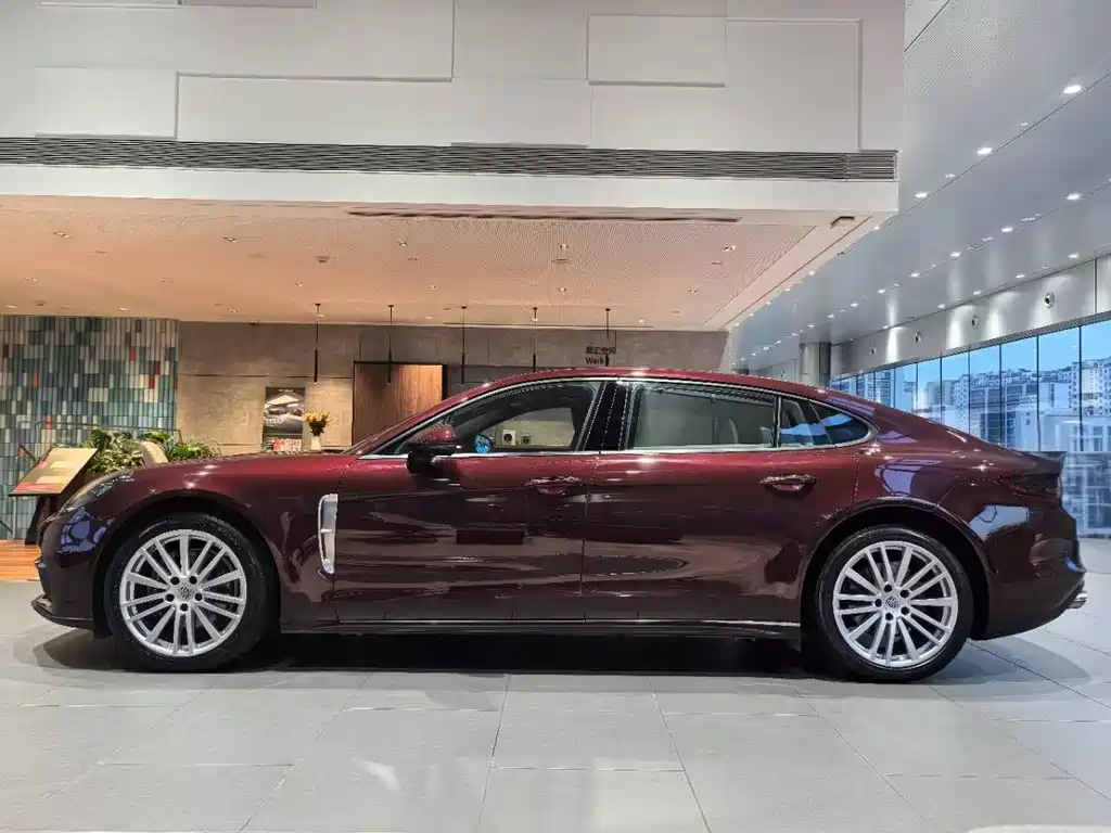 Panamera 2017 Panamera 4 Executive Extended Edition 3.0T купить на сайте DeffCars