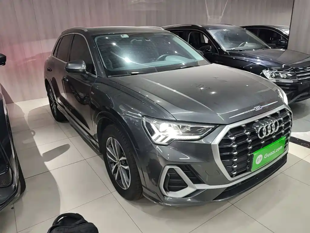 Audi Q3 2022 35 TFSI aggressive and dynamic купить на сайте DeffCars