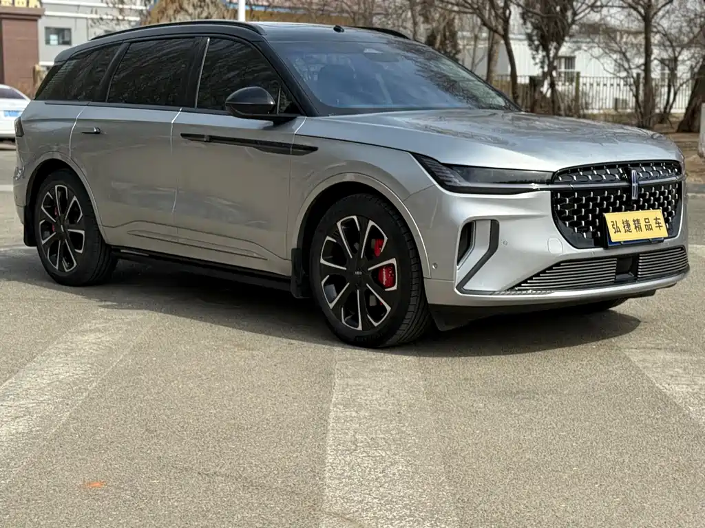 Voyager 2023 2.0T four-wheel drive Zunrui hybrid version купить на сайте DeffCars
