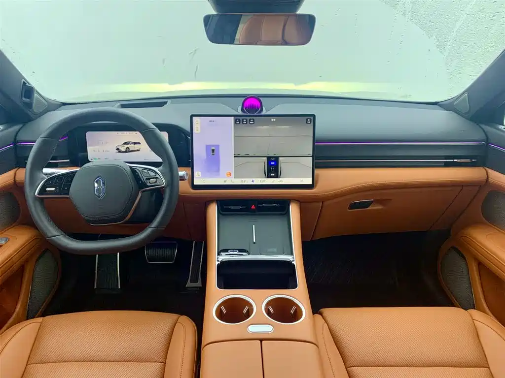 Wenjie M5 2025 extended range Ultra four-wheel drive version купить на сайте DeffCars