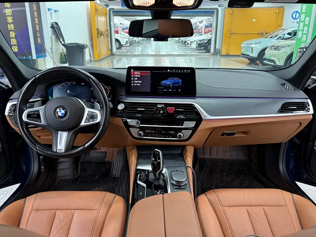 BMW 5 Series 2021 530Li Leading M Sports Package купить на сайте DeffCars