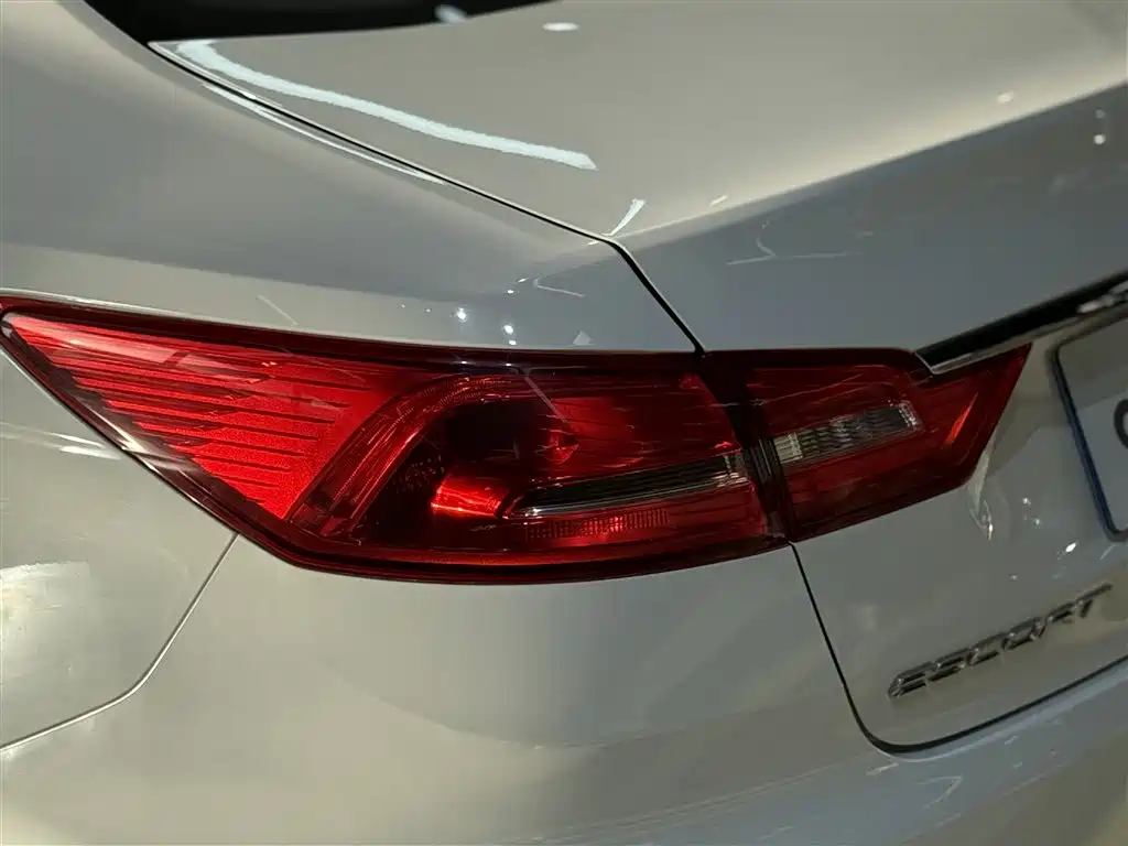 Forex 2019 facelift 1.5L automatic enjoyment type National VI купить на сайте DeffCars