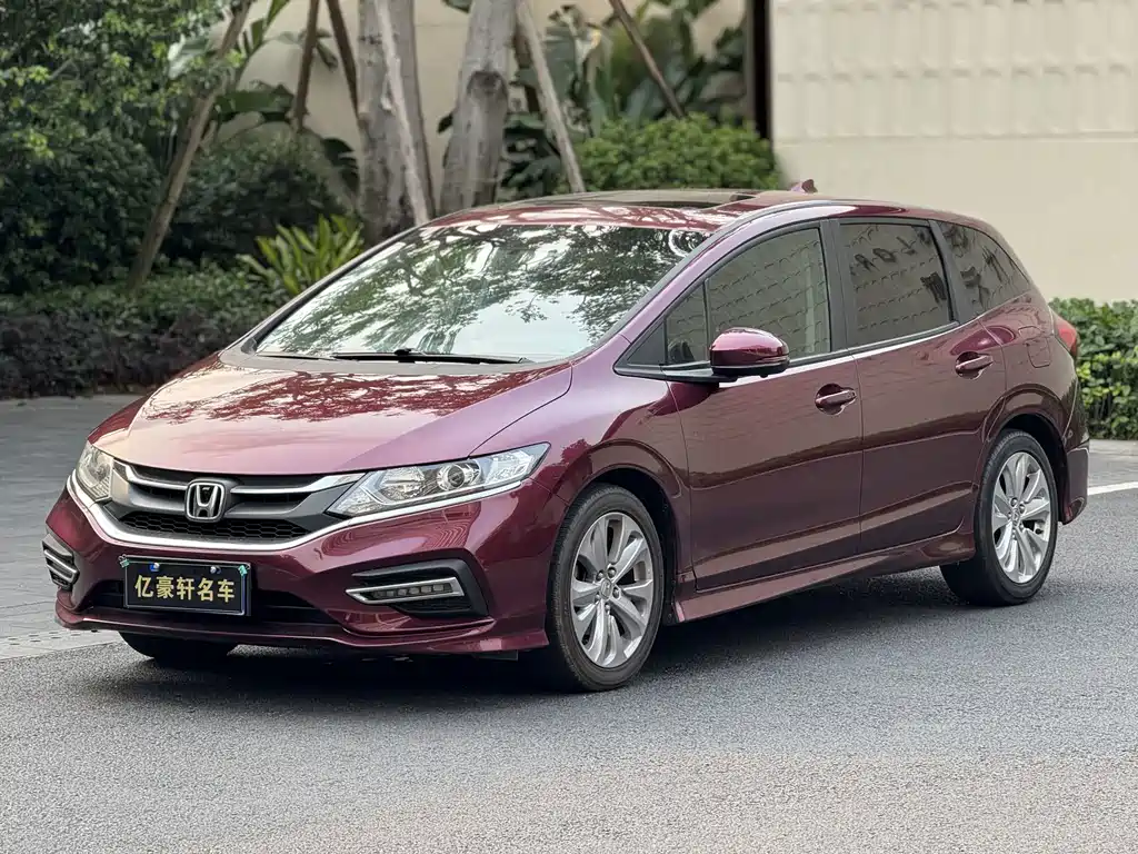 Jade 2017 1.8L automatic comfort version 5 seats купить на сайте DeffCars