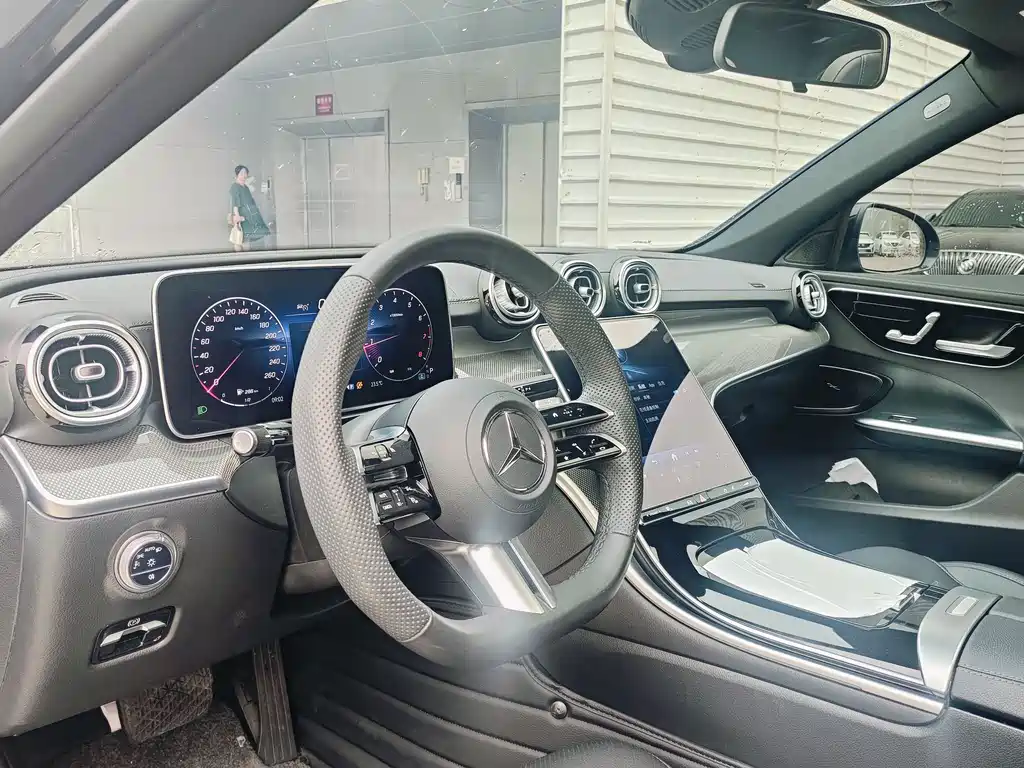 Mercedes-Benz C-Class 2025 C 260 L Sports Edition купить на сайте DeffCars