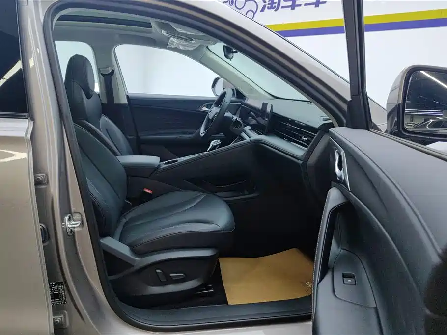 Roewe RX5 New Energy 2023 eRX5 Super Hybrid Superior Edition купить на сайте DeffCars