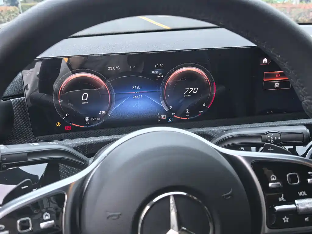 Mercedes-Benz A-Class 2023 A 200 L Dynamic купить на сайте DeffCars