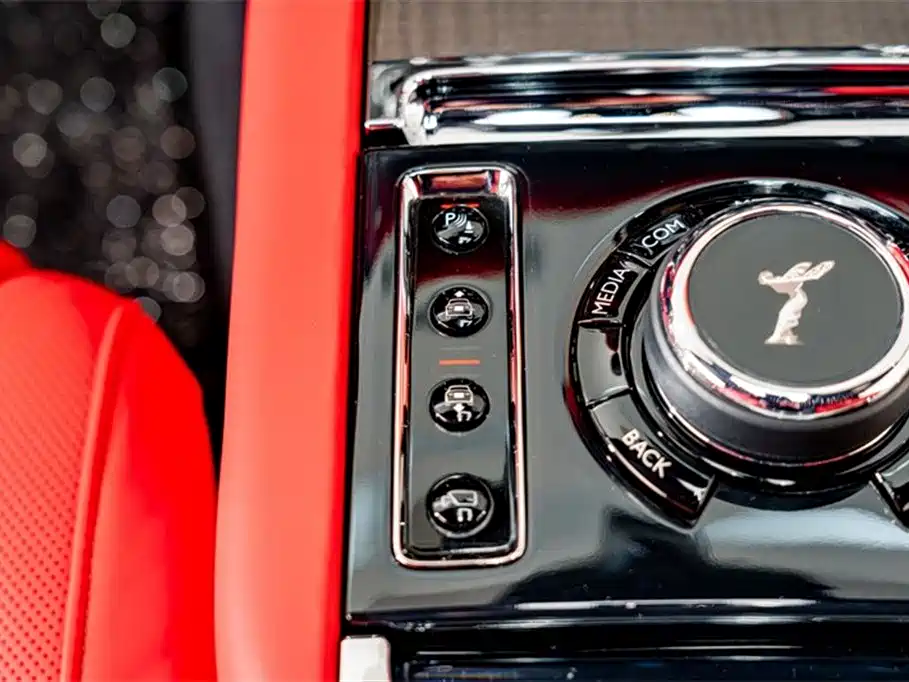 Cullinan 2024 four-seat version купить на сайте DeffCars