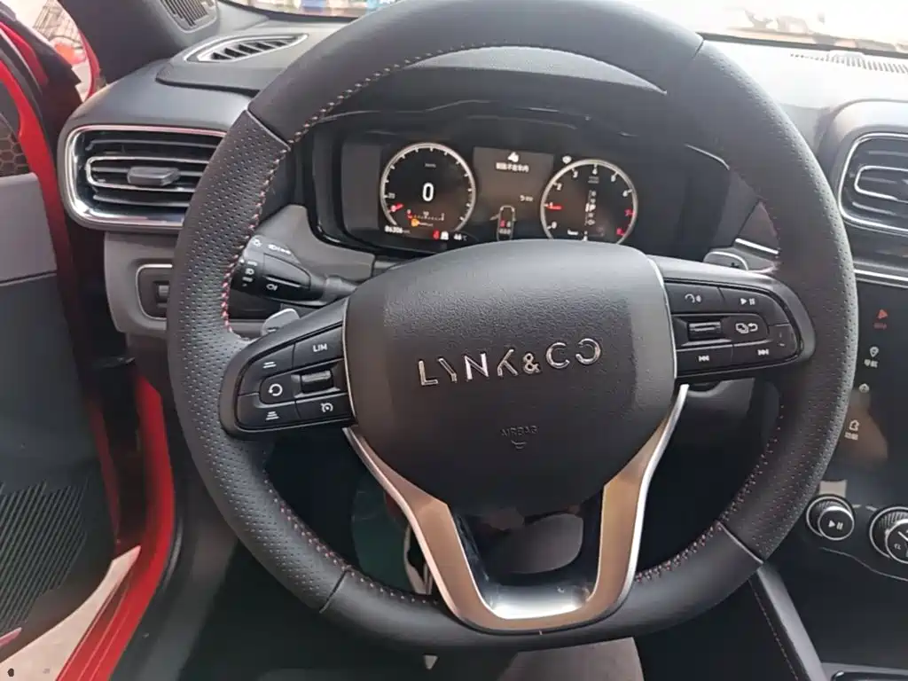 Lynk & Co 03 2019 1.5TD DCT Powerful Edition National VI купить на сайте DeffCars