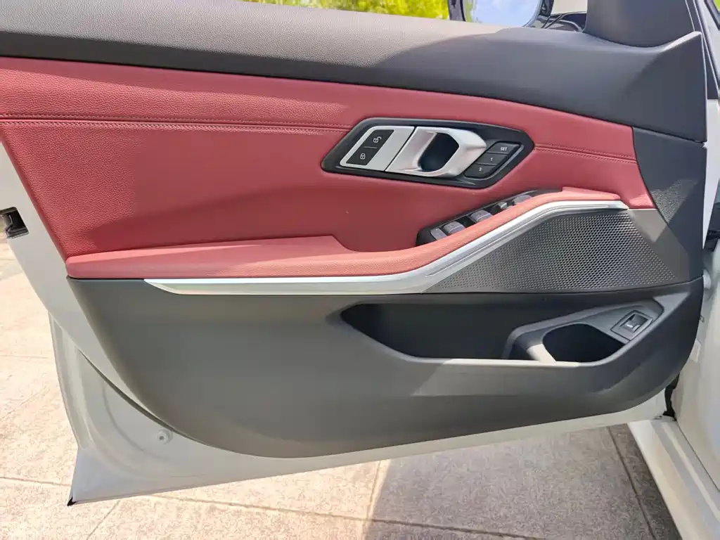 BMW 3 Series 2024 325Li M Sports Package купить на сайте DeffCars
