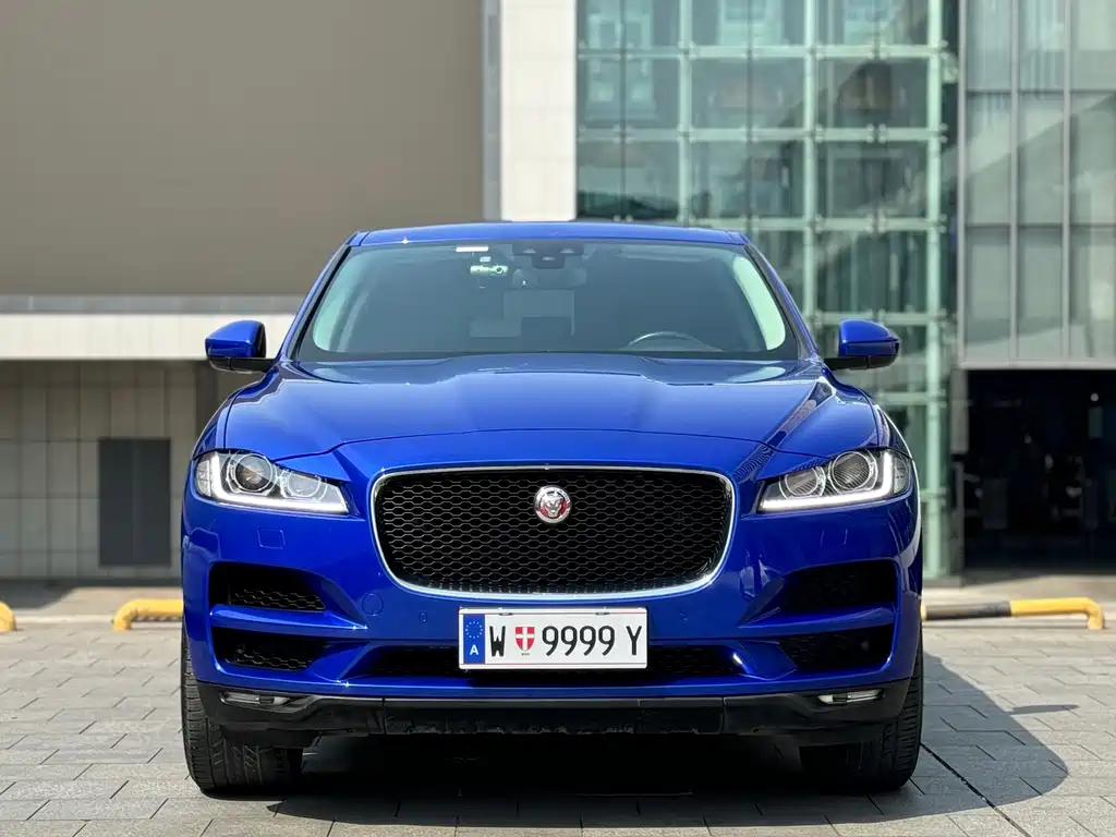 Jaguar F-PACE 2018 2.0T four-wheel drive urban exclusive edition купить на сайте DeffCars