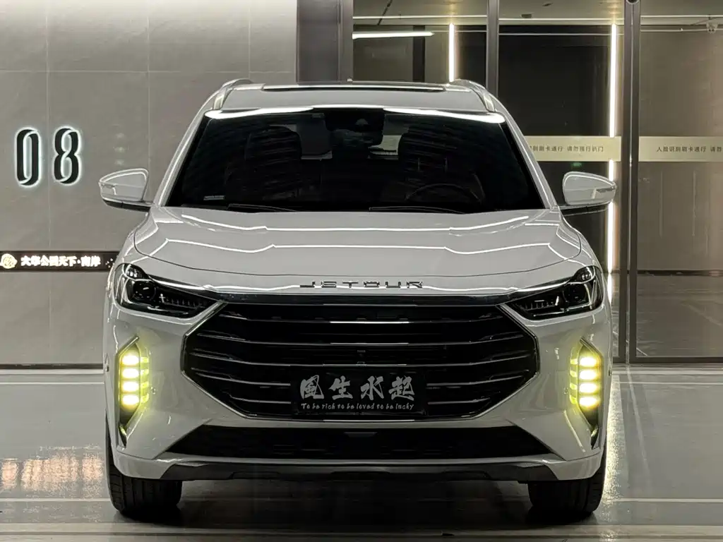 Jietu X70 PLUS 2021 model 1.6T DCT 7 seats купить на сайте DeffCars