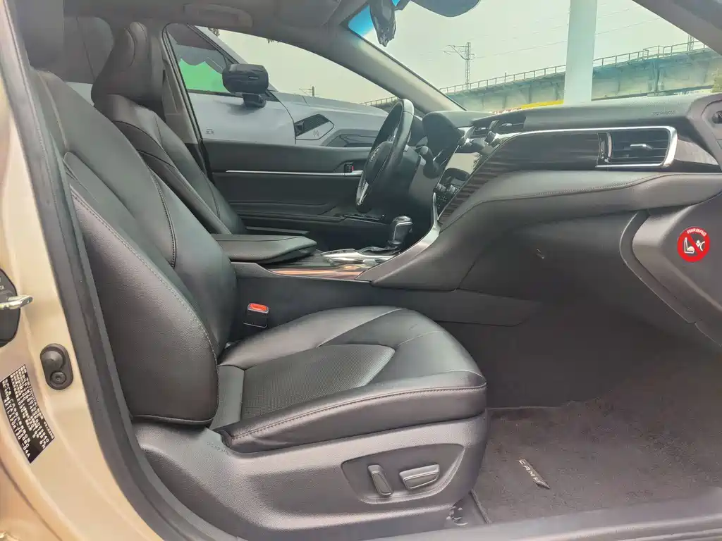 Camry 2019 2.0G Deluxe Edition National VI купить на сайте DeffCars