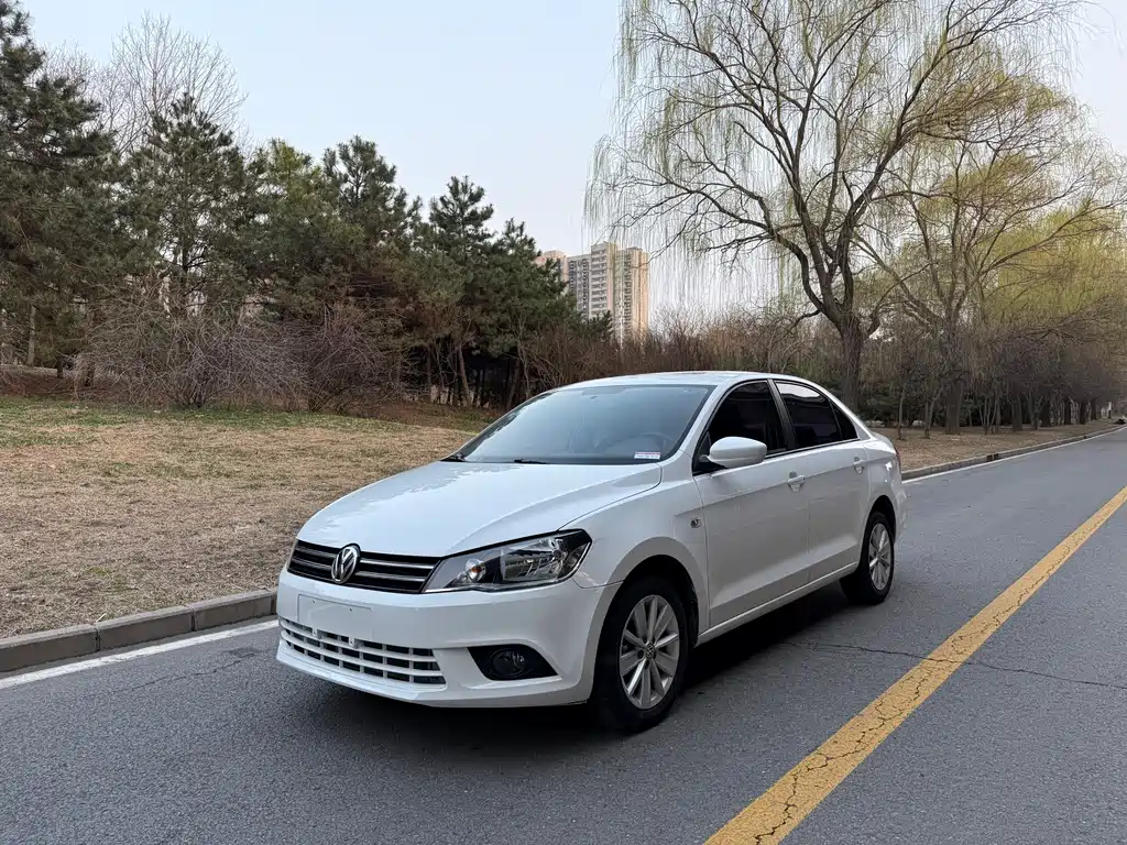 Jetta 2015 Premium Edition 1.6L Manual Comfort Type купить на сайте DeffCars