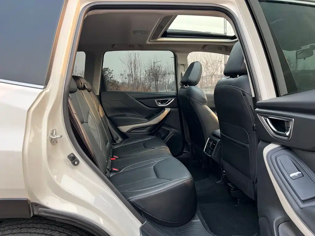 Forester 2022 2.0i AWD Deluxe Edition EyeSight купить на сайте DeffCars