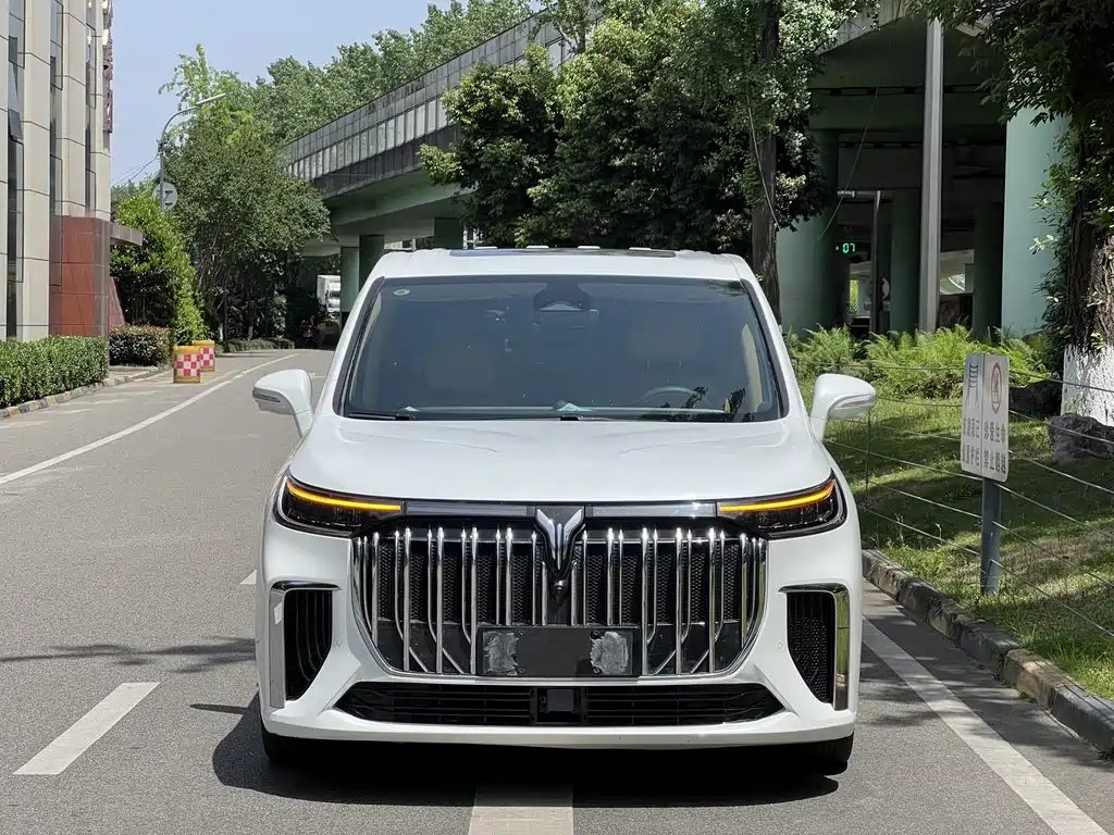 Lantu Dreamer 2022 Low Carbon Version Want + Smart Driving Package купить на сайте DeffCars