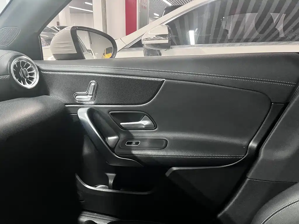 Mercedes-Benz A-Class 2021 A 200 L Sports Sedan Fashionable купить на сайте DeffCars