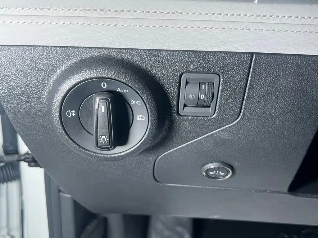 Jetta VS5 2023 280TSI automatic aggressive model купить на сайте DeffCars