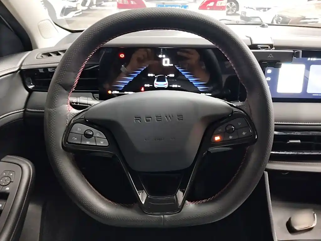 Roewe i5 2023 1.5L Manual Comfort Edition купить на сайте DeffCars