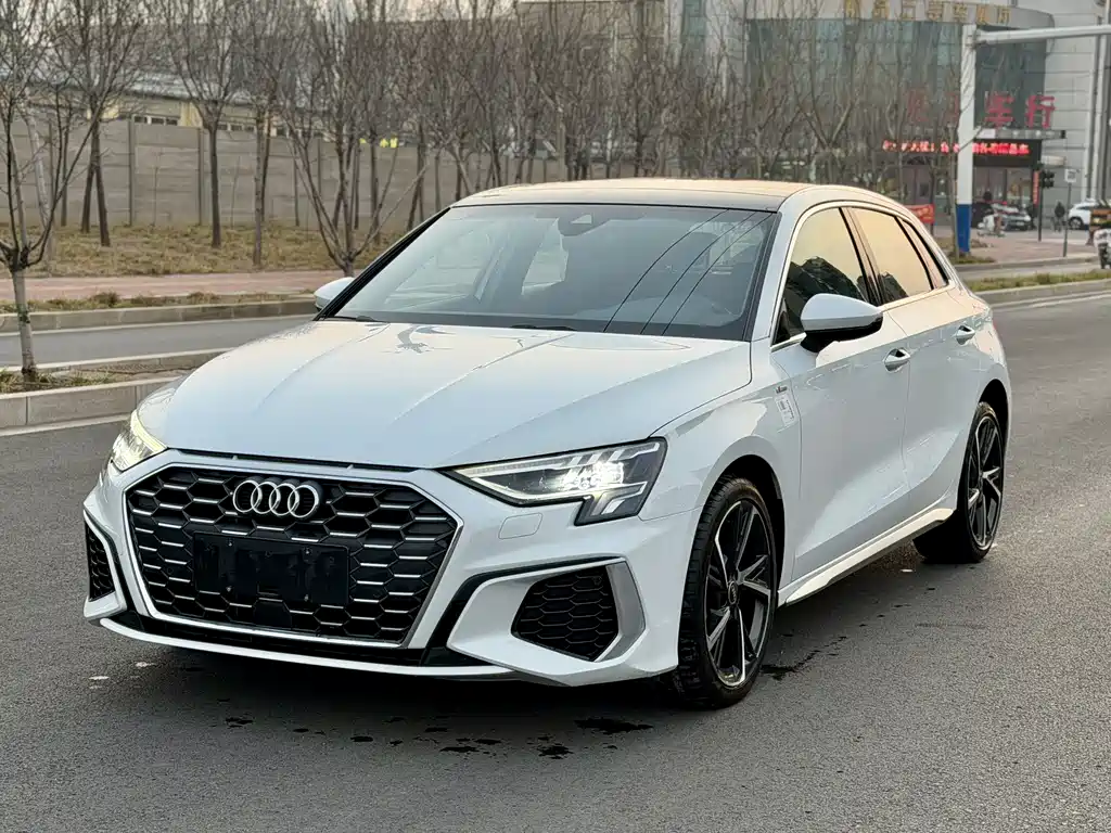 Audi A3 2024 Sportback 35 TFSI stylish and sporty купить на сайте DeffCars