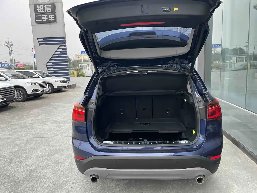 BMW X1 2019 sDrive20Li Leading Model купить на сайте DeffCars