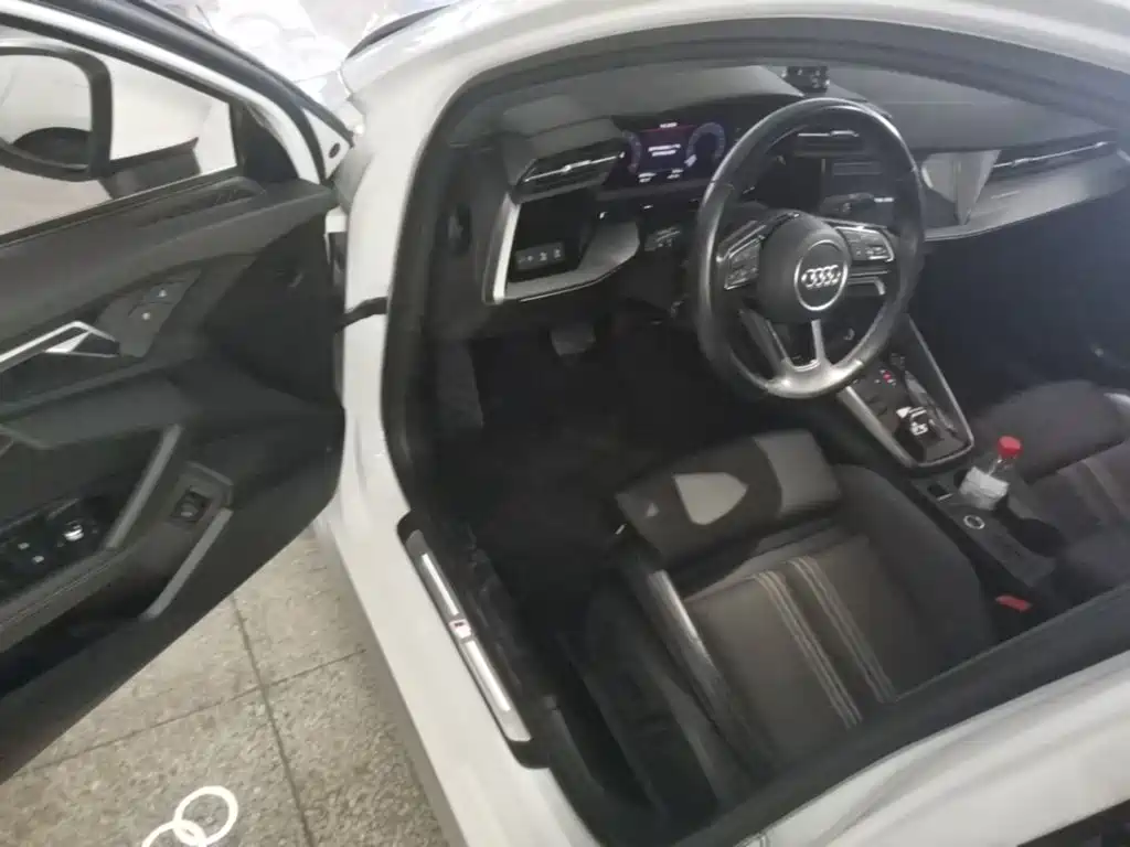 Audi A3 2024 A3L Limousine 35 TFSI Fashionable and Sporty купить на сайте DeffCars