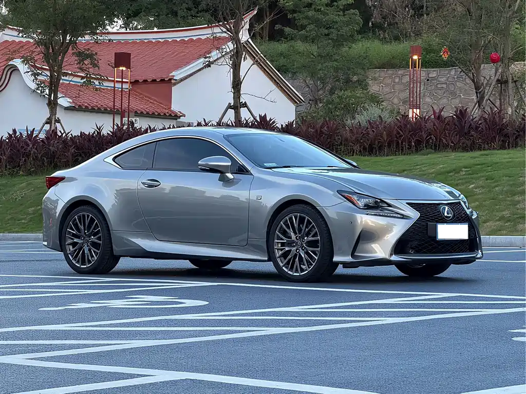 Lexus RC 2016 200t F SPORT Edition купить на сайте DeffCars