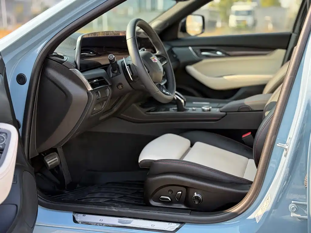 Cadillac CT5 2025 28T Track Performance Edition + Peak Track Option Package купить на сайте DeffCars