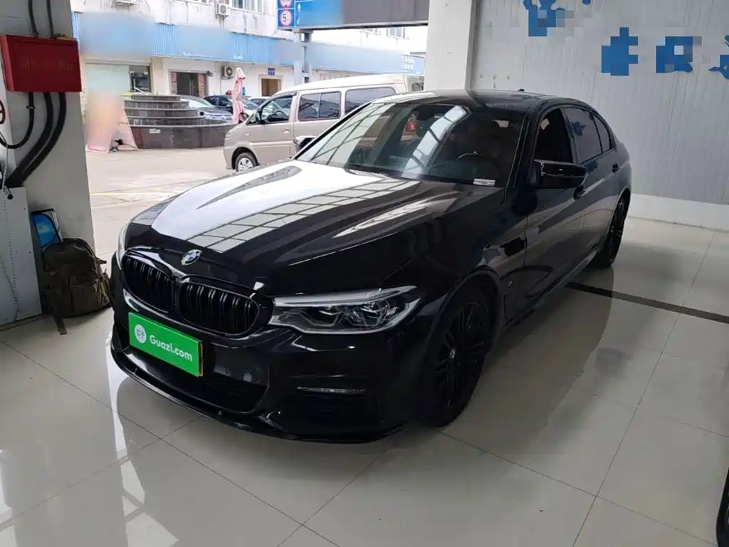 BMW 5 Series 2018 530Li Leading M Sports Package купить на сайте DeffCars